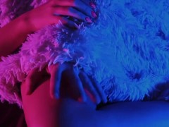 Она  хочет секса во сне