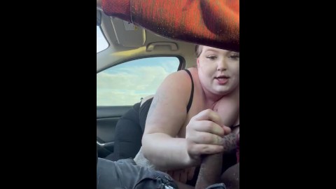 WHITE SLUT SUCKS BBC IN CAR