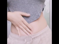 大奶亚洲大学生喜欢玩肚脐，每天都要肚脐高潮 - Screenshot 9 of 16 - Belly Button Licking