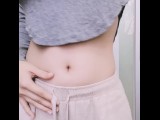 大奶妹每天都要玩肚脐到高潮，Hot Titties Asian Likes Belly Button Fetish