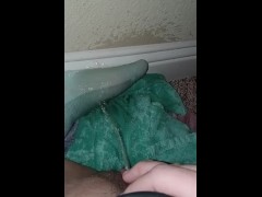 Squirting on foot wall