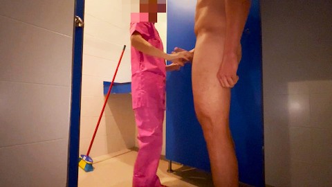 DickFlash! The gym cleaner catches me masturbating in the toilet and gives me a blowjob