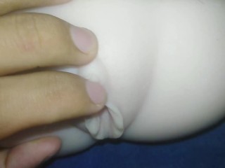 Папочка стонет и хрюкает, перебирая твою киску пальцами, пока не получает секс-куклу