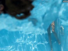 Swimming pool underwater naked babe Bonnie Dolce