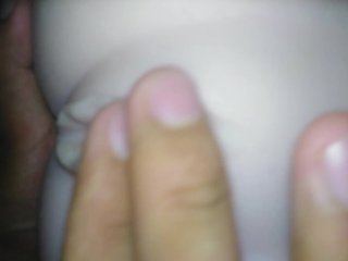 Papi se toma su tiempo para tocar el coño de su buen chico mientras gime muñeca sexual