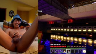 Naked gamer écarte les jambes et donne le tour du monde Minecraft RTX