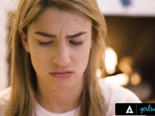 GIRLSWAY - Kristen Scott Is Passionately Scissored By The Sexy Kenna James After Eating Her Pussy