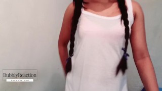 Chica de collage de Sri Lanka mirando sin vestido