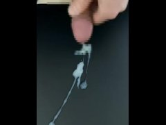 男一人でオナニーしている　射精もあり - Screenshot 10 of 16 - Handjob