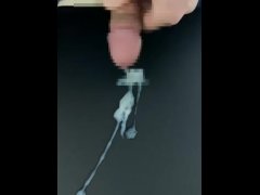 男一人でオナニーしている　射精もあり - Screenshot 11 of 16 - Bukkake