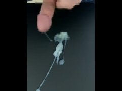 男一人でオナニーしている　射精もあり - Screenshot 13 of 16 - Masturbation