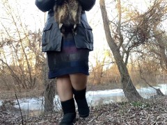 Video Chubby MILF's powerful piss outdoors these days and that thread in her cunt