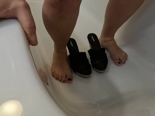 Игра в Shoe Pee Часть 1