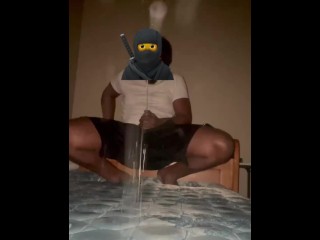 在她不在的时候泡她的床