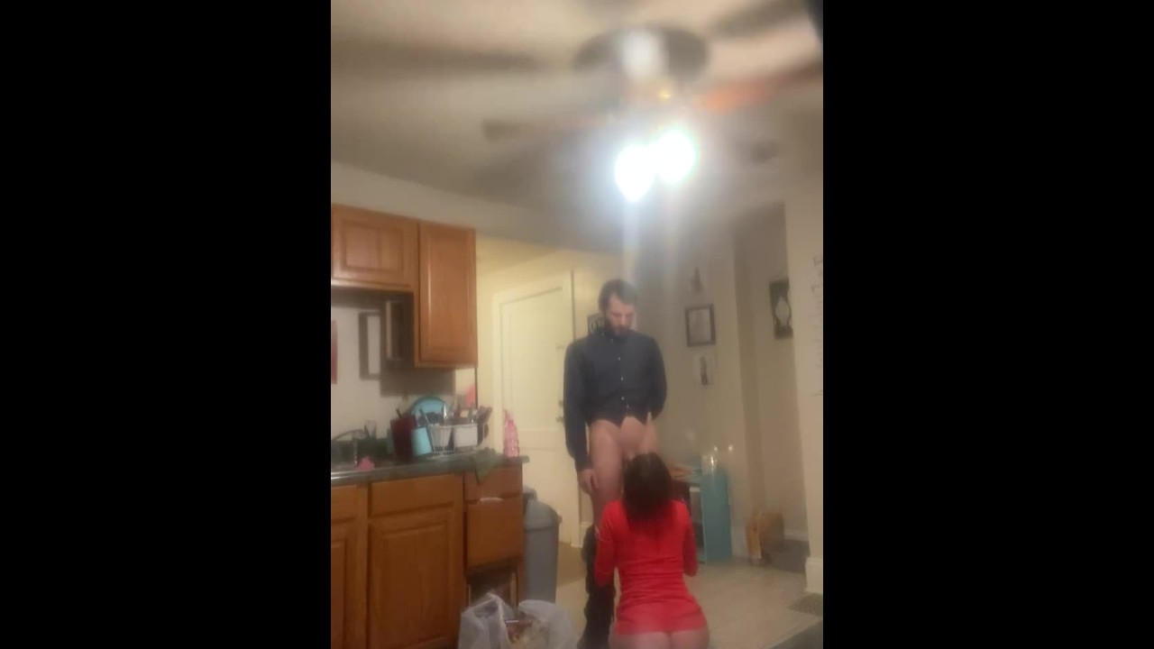 Gave the insta-cart delivery guy a surprise Blowjob just because I needed a  dick in my throat