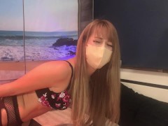 【ライブチャット　配信動画】無料配信で下着姿になっちゃって半泣きモード→遠隔バイブをピストン - Screenshot 11 of 16 - Japanese