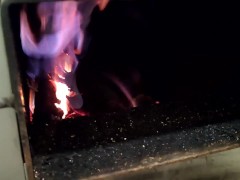 Поругался с женщиной и пошел мастурбировать на кухню, оставил на утро сюрприз 😈 - Screenshot 1 of 16 - Masturbate
