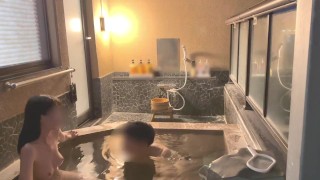 First hot spring trip♡SEX in a stylish open-air bath at night♡Japanese amateur hentai