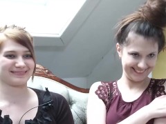 Ersties: Geiler Fußsex mit Ina und Maria M.