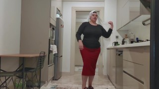 my stepmother wears a skirt for me and shows me her big butt.