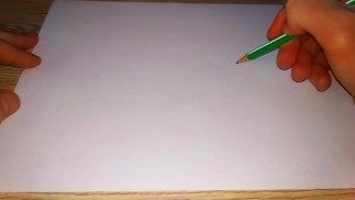 Азиатка трогает свою волосатую киску