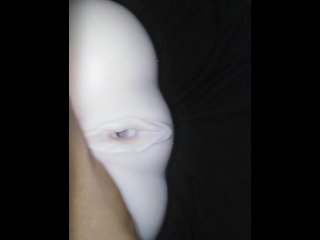 Coño cremoso viscoso y de clítoris erecto - muñeca sexual