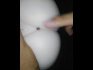 Masturbación femenina. Me hace un dedo suave HASTA QUE - muñeca sexual