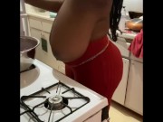 HUGE BREAST TOPLESS COOKING - Pornhub.com