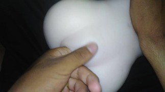 Frottage de chatte, masturbation mutuelle grosse explosion de sperme - poupée sexuelle