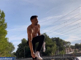 Muscle man gets naked next to train rails! Very hot body