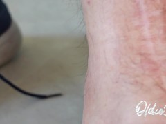 I show my smelly feet n' toes without shoes and white socks to please you with foot fetish POV scar