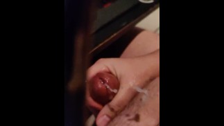 Маленький член лопает орех замедленной съемки, 6 веревок! ШЕСТИЗАРЯДНИК!!