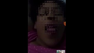 Chat vidéo avec une dame mexicaine aux gros seins de 55 ans