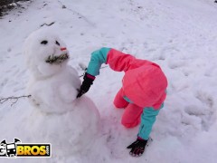 Video BANGBROS - Does Amia Miley Wanna Build A Snowmannnnn? Yes. And She Wants To Bounce Her Big Ass On Co