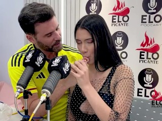 EloPodcast showing him ass in a horny interview with Ambar Prada