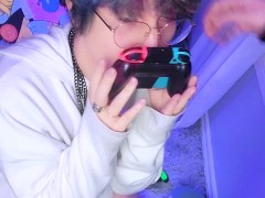 Video Cutest Young Femboy Ever Loses Videogame Bet and Gives Blowjob (try not to cum)