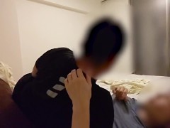 Video Having sex with a woman who came to see him without her boyfriend's knowledge.