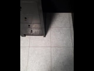 Iam alone with my dick.