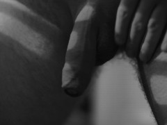 Raining outside, rather staying inside. - Screenshot 4 of 16 - Black And White