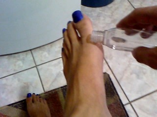 Oilying Long Blue Toenails and Feet