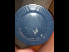 cum on plate - Screenshot 16 of 16 - Masturbate