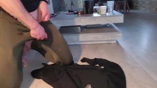 Капающая сперма конец года - Счастливые, возбужденные новогодние парни🍾🥂новые