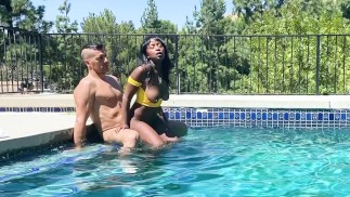 Ivy Sherwood sex at the pool