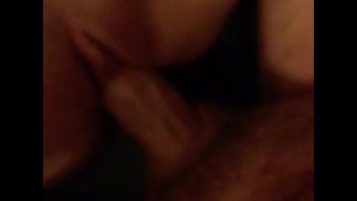 继妹 - 乞求我把我的鸡巴放进去，而朋友在隔壁