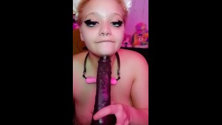 第一次使用喷出假阳具