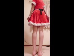 【日本人 個人撮影 素人】2022年クリスマス、サンタコスプレでクリトリス剥き出しドアップ立ちオナニー - Screenshot 1 of 16 - Japanese