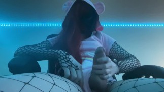 Симпатичная готическая фембой помогает тебе кончить (onlyfans $5 @vampwixie)