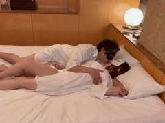 旦那に子作りしたいと言われピルをやめた人妻に途中でコンドームを外して無許可中出しするヘンタイ男 - Screenshot 1 of 16 - Japanese