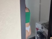 Preview 1 of Pissing girl