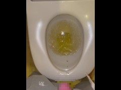 A Japanese who pees thickly after waking up ♡ Do you see a cute boy?